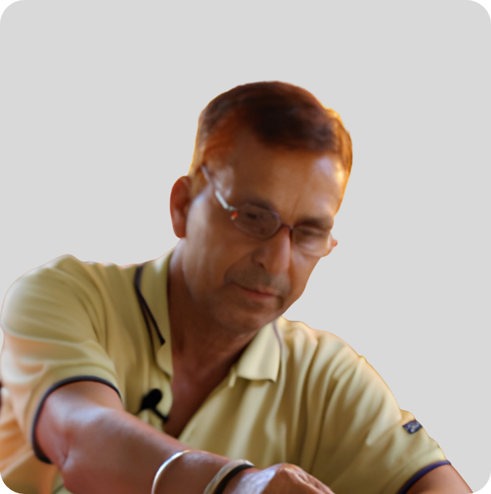 Shri Anil Kumar Raina